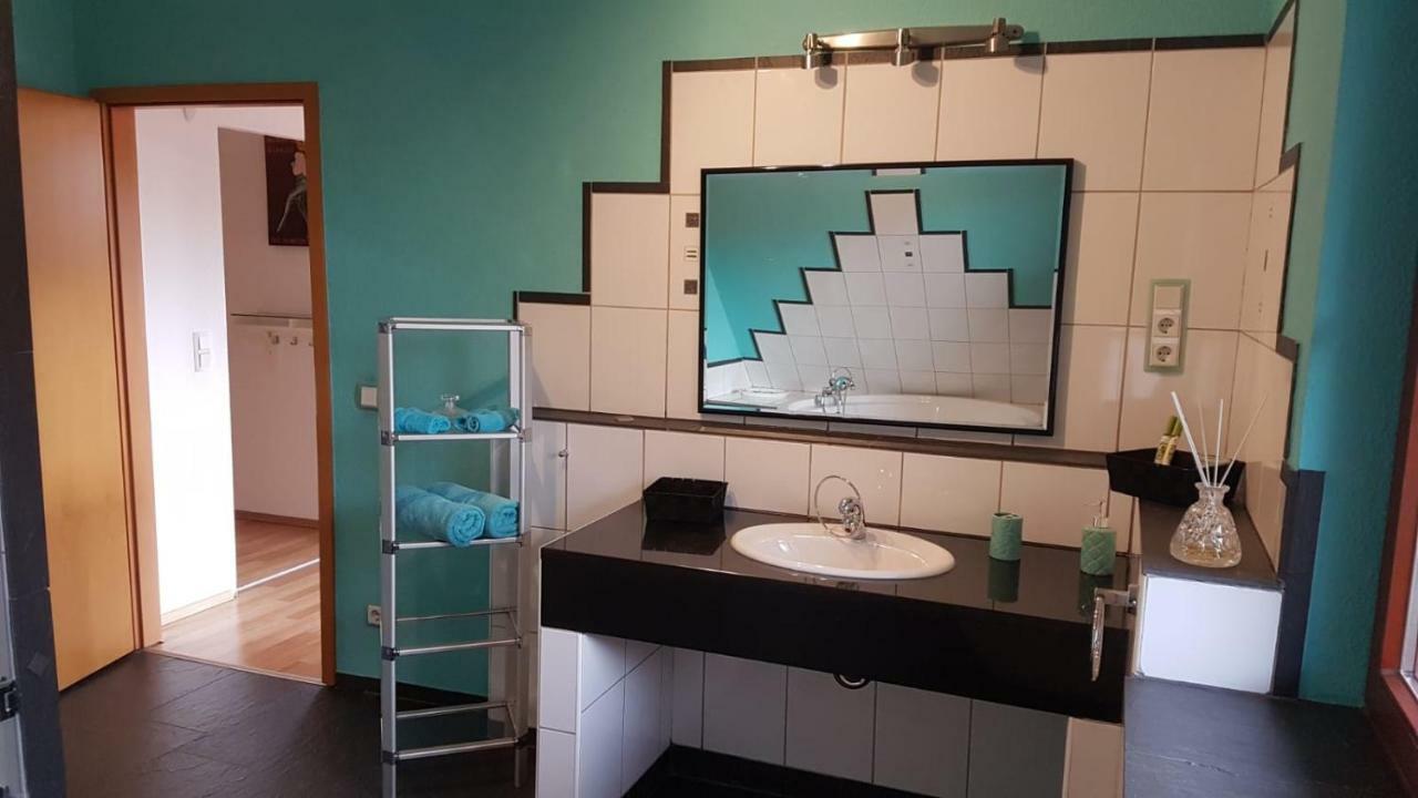 Muehlenberger Ponyhof Appartement Duisburg Buitenkant foto